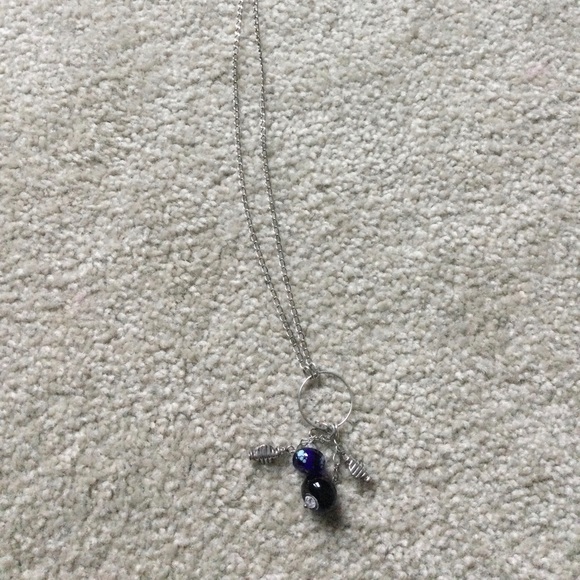 Silver and glass bead necklace - Picture 1 of 3